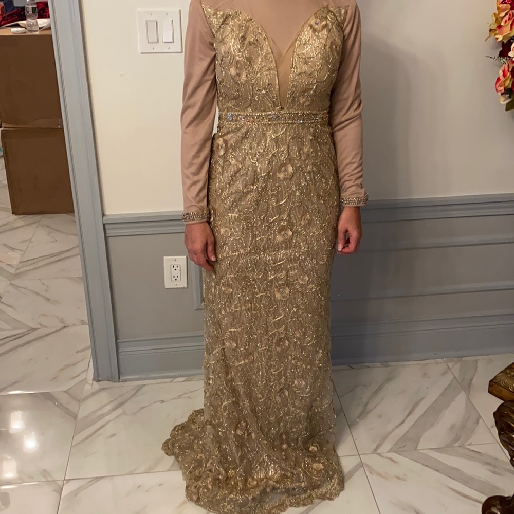 NWT Beautiful gown brand new, never worn.